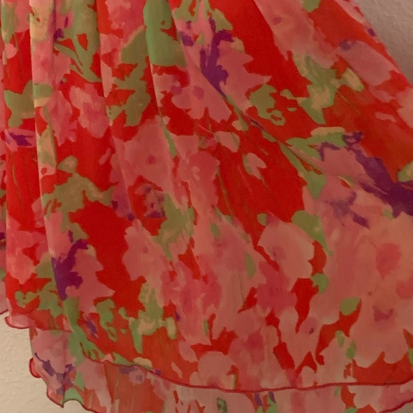 Dress - Picture 4 of 4